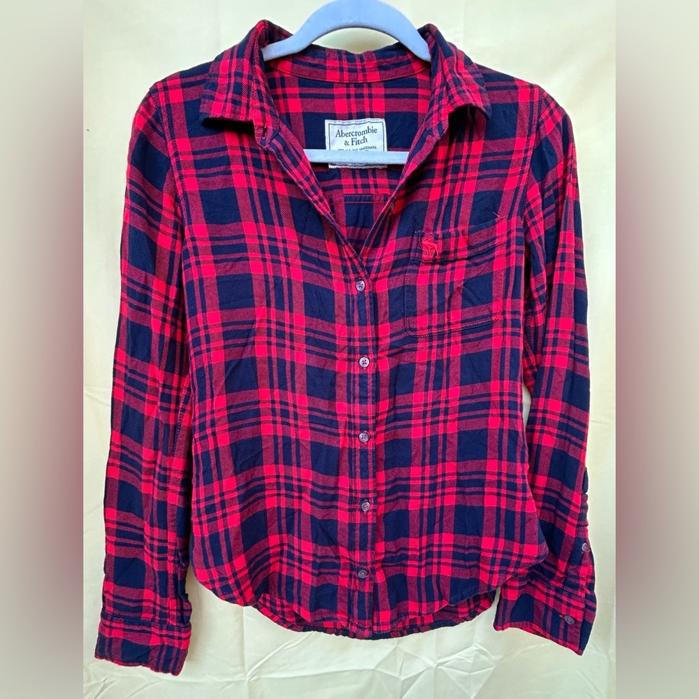 Abercrombie & Fitch Red and Black Plaid Women’s Shirt, Size XS